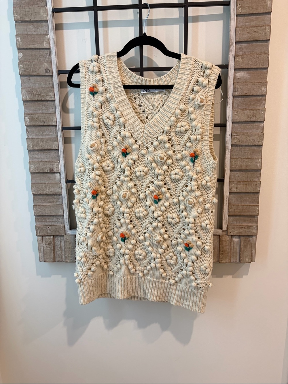 Zara Cream 3D Floral Knit V-Neck Sweater Vest